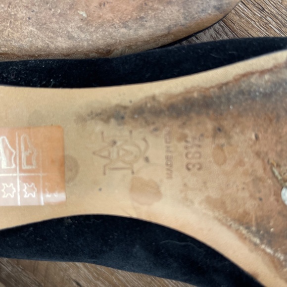 Alexander McQueen velvet flats - Picture 6 of 6